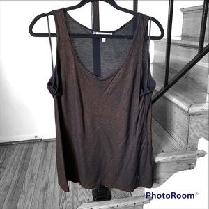 Jennifer Lopez tank top